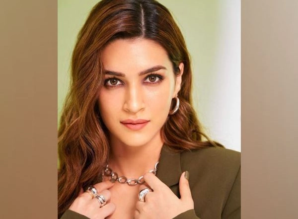 Entertainment News | After Wrapping 'Adipurush', Kriti Sanon Kickstarts Shooting for 'Shehzada'