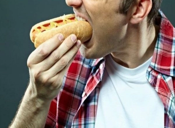 Health News | Study Examines Neurons, Hormones Associated with Overeating