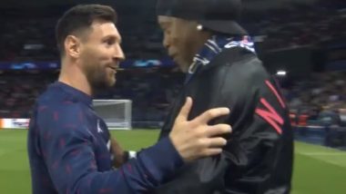 Lionel Messi & Ronaldinho Share a Warm Hug With Each Other Before the Start of PSG vs RB Leipzig, UCL 2021-22 (Watch Video)