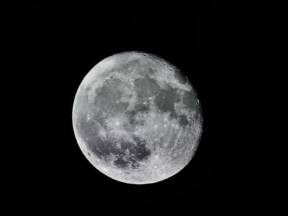 Science News | Scientists Analyse First Fresh Samples from Moon in More Than 40 Years - Vimarsana News