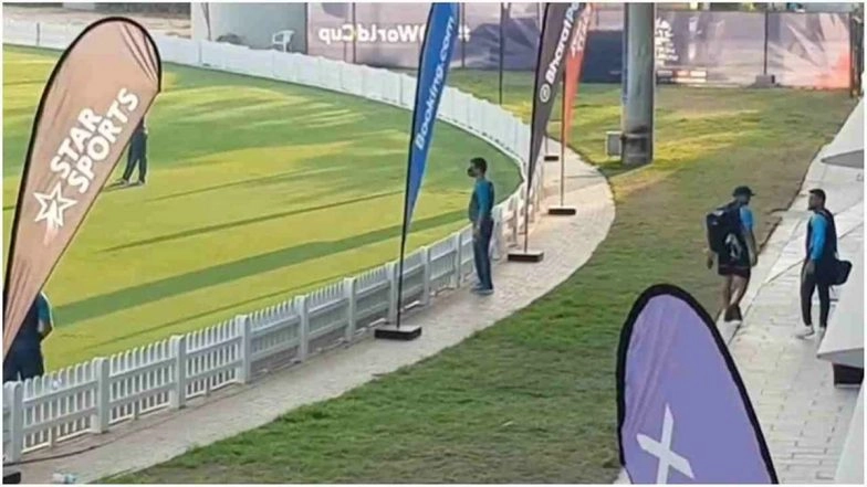 Pakistani Cricketer Shahnawaz Dahani Chats With MS Dhoni Ahead of IND vs PAK, T20 World Cup Match (Watch Video)