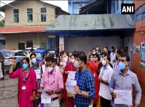 India News | Kerala: Protest Erupts at Govt Hospital in Kollam After Panchayat President Attacks Doctor