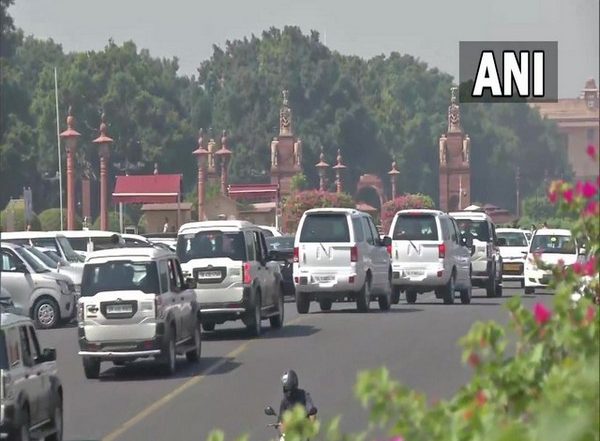 India News | Congress Delegation Arrives at Rashtrapati Bhavan to Meet President Ram Nath Kovind over Lakhimpur Kheri Incident