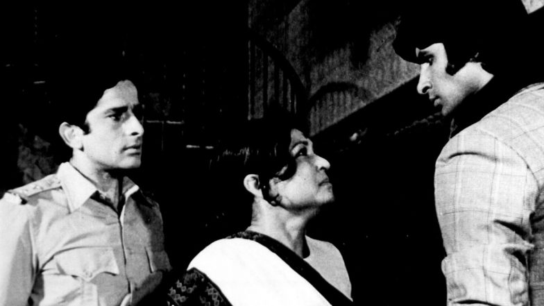 Amitabh Bachchan Birthday Special: Let's Celebrate Bollywood Superstar's Day by Remembering His Iconic Dialogues
