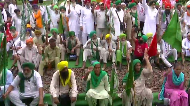 Lakhimpur Kheri Violence: Farmers Block Train Traffic in Punjab as Part of 'Rail Roko' Stir