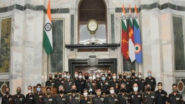 India News | Indian Army Chief Naravane Bids Adieu to Retiring Officers for Their Service to Nation