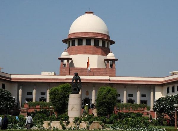 India News | SC Directs Centre to Issue Orders Granting 39 Women Army Officers Permanent Commission in Seven Working Days