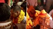 Delhi CM Arvind Kejriwal Offers Prayer at Hanuman Garhi Temple in Ayodhya