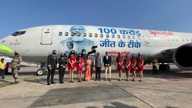 SpiceJet Puts Photo of PM Narendra Modi, Healthcare Workers on Aircraft to Celebrate India's 100 Crore COVID-19 Vaccination Milestone (See Pics)