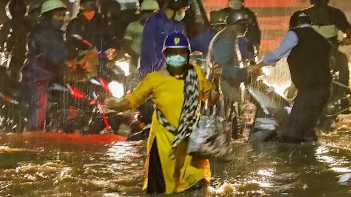 Karnataka Rains: Heavy Rainfall To Continue in Bengaluru and Other Parts Till October 15 Due to Cyclonic Circulation Over Arabian Sea