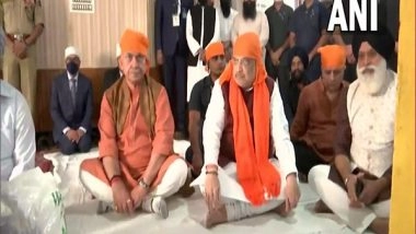 India News | J-K: Amit Shah Visits Gurudwara Digiana Ashram in Jammu