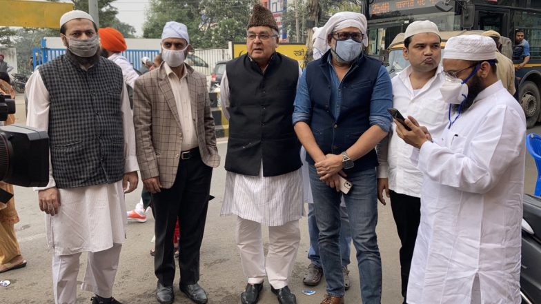 Muslims Decide Not to Offer Namaz at Gurugram Gurudwara on Gurpurab Amid Protests, Hindu Group Distributes Books at Site