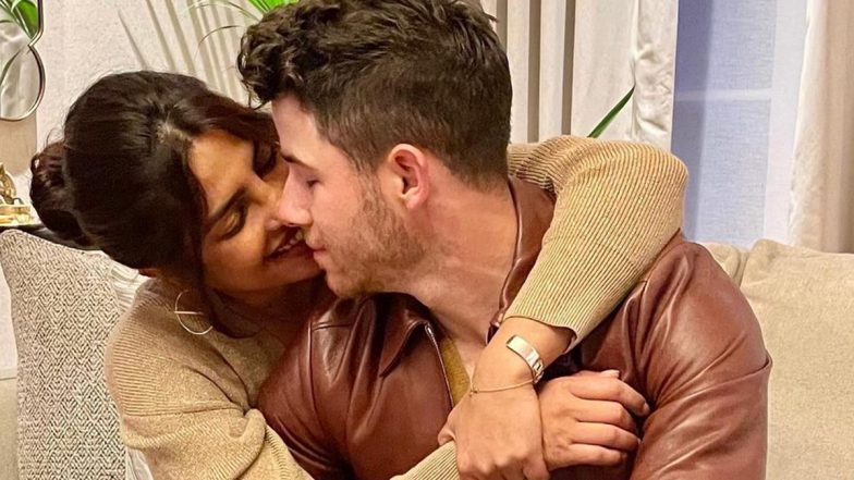 Priyanka Chopra Is Thankful for Nick Jonas, Shares a Cuddly Picture With Husband on Thanksgiving Day (View Pic)