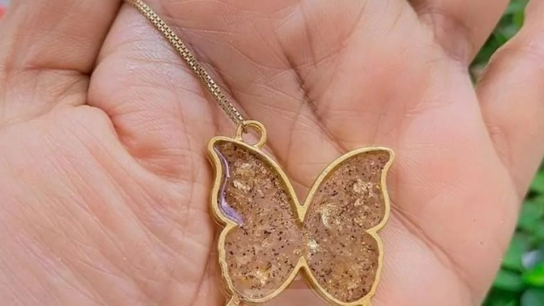 Breastmilk Jewellery: Karnataka Woman Turns Mothers' Milk Into Beautiful Jewel Pieces To Preserve Memories Forever