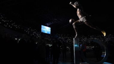Napoli Unveil Diego Maradona’s Statue in Stadium Named After Him To Mark One-Year Death Anniversary of Argentine Legend (Check Picture)