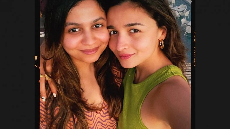 Shaheen Bhatt Shares Adorable Smiling Photo of Sister Alia Bhatt and It Will Melt Your Heart!