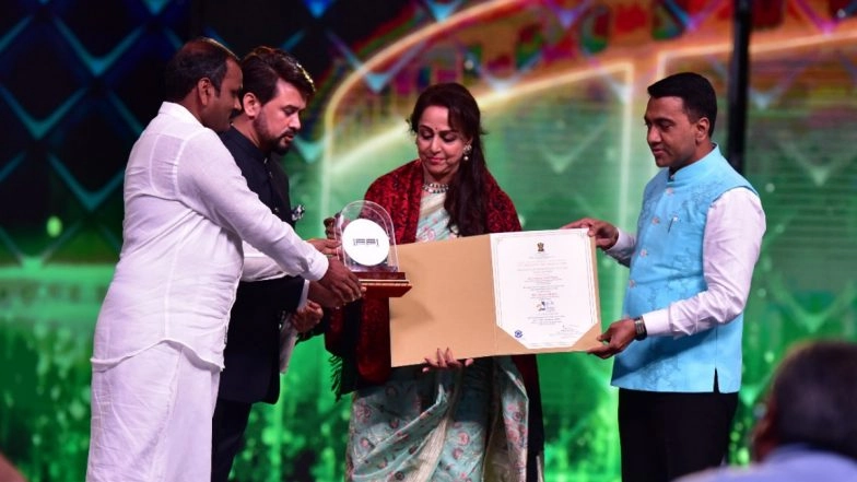 IFFI 2021: Hema Malini Honoured With Indian Film Personality of the Year 2021 Award on the Festival’s 52nd Edition in Goa