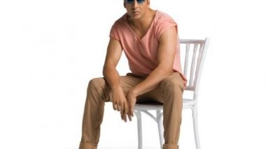 Entertainment News | Akshay Kumar Recreates 'Jai-Veeru' Moment with Director Rohit Shetty