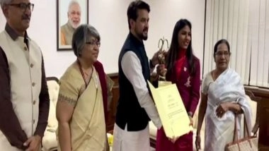 Sports News | Olympian Fencer CA Bhavani Devi Conferred with Arjuna Award by Anurag Thakur in a Special Event