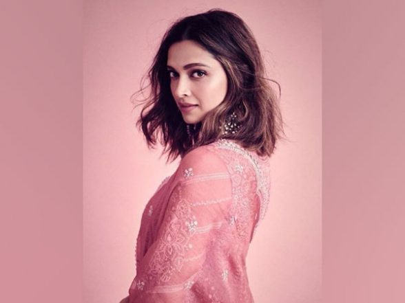 Entertainment News | Deepika Padukone Shares Diwali Wishes, Dons Pink Ethnic Attire - Vimarsana News