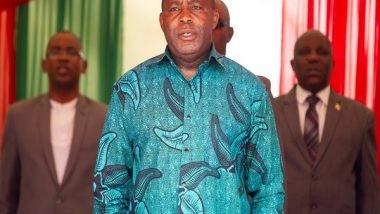 World News | President of Burundi Visits Sheikh Zayed Grand Mosque