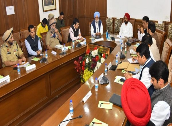 Punjab CM Charanjit Singh Channi Announces 'Mission Clean' to Curb Sand Mining, Liquor, Drug Trade