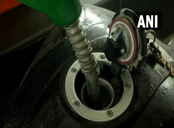 Jammu and Kashmir Administration Slashes VAT on Petrol, Diesel by Rs 7