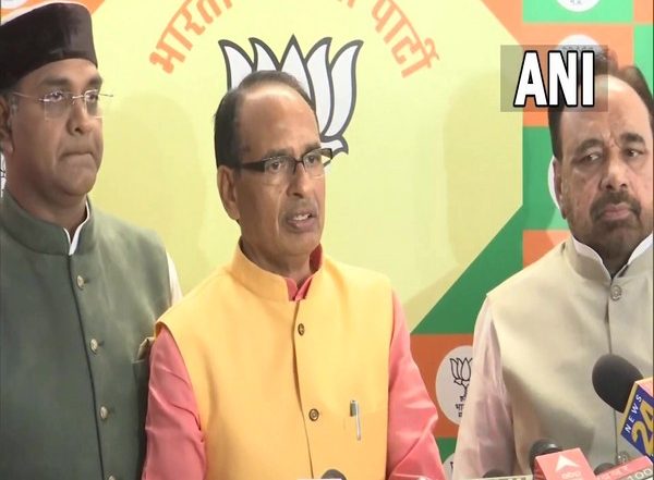 Madhya Pradesh Assembly Bypolls 2021: BJP Leading On 2 Out of 3 Seats; Shivraj Singh Chouhan Says ‘Results Unprecedented for Party’