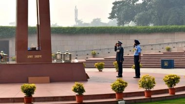 World News | Chief of South African Air Force Pays Tribute at National War Memorial in New Delhi