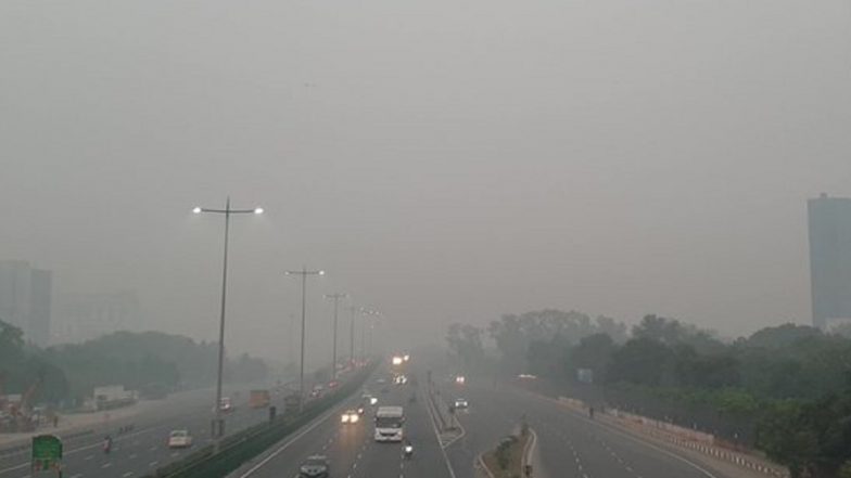 Gurugram Air Pollution: Thick Layer of Smoke and Haze Engulfs The City, Air Quality 'Very Poor'