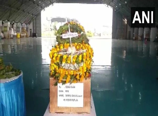 India News | Wreath-laying Ceremony of Rifleman Suman Swargiary of Assam Rifles Held in Guwahati