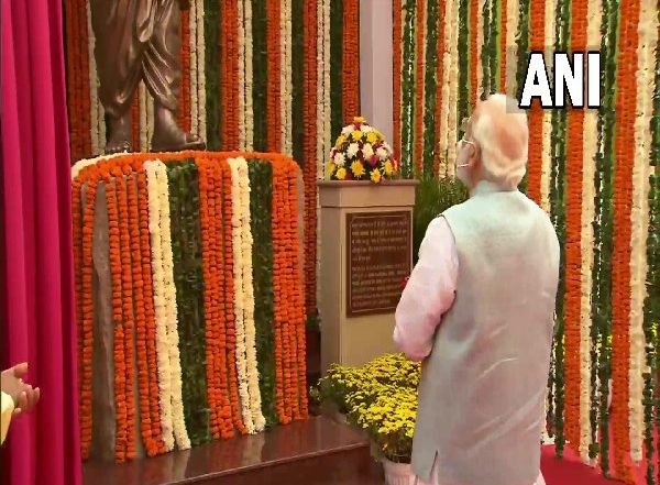 Audit Diwas 2021: PM Narendra Modi Unveils Sardar Vallabhbhai Patel Statue at CAG Office