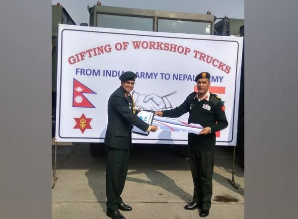 World News | Indian Army Gifts Workshop Trucks to Nepal Army