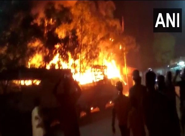 India News | Fire Breaks out at Marriage Hall in Maharashtra's Bhiwandi