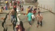 Chhath Puja 2021 Celebrations Commence in Patna with Devotees Taking Dip in Ganga
