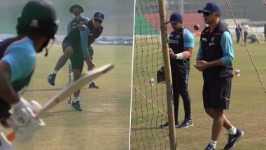 India vs New Zealand 1st Test, 2021: Head Coach Rahul Dravid Tries a Hand at Right-Arm Off-Spin Bowling in the Nets (Watch Video)