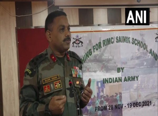Jammu and Kashmir: Indian Army Organizes Coaching Program in Sopore to Prepare Students for Competitive Exams