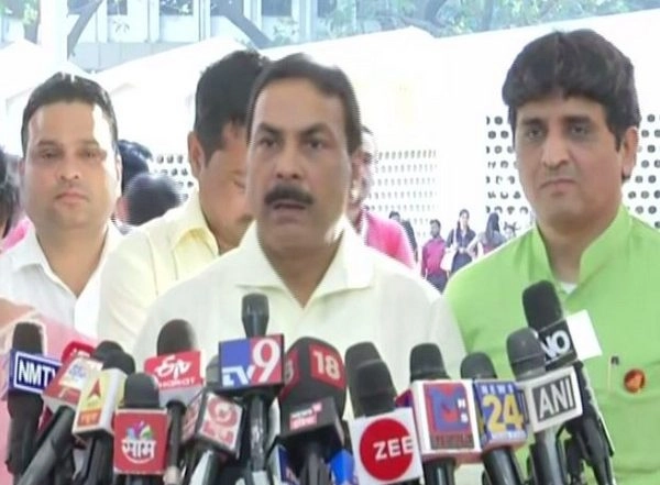 India News | Maharashtra: Congress Leader Naseem Khan Booked for Molestation