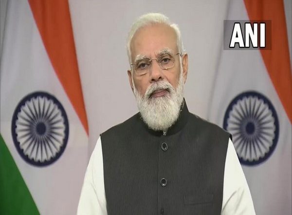 PM Narendra Modi to Review COVID-19 Vaccination in Districts With Low Coverage Tomorrow