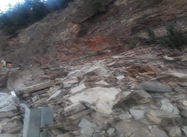 India News | NH-5 Blocked After Landslide in Shimla's Theog