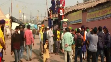 India News | Farmers Protesting at Singhu Border Give Mixed Reactions to PM Modi's Decision to Repeal Farm Laws