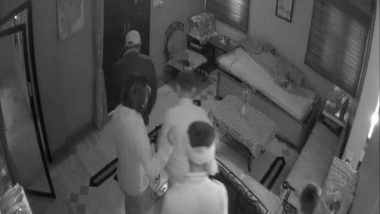 India News | Indore: Armed Dacoits Rob Bungalow, Take Women Hostage