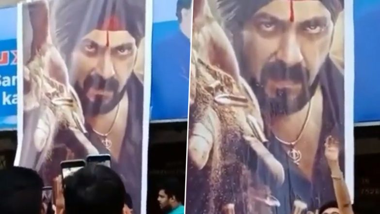 Antim: Salman Khan Requests Fans to Not 'Waste' Milk on His Movie Posters (View Post)