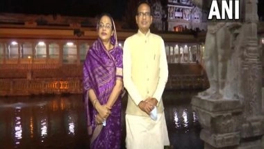 India News | Shivraj Singh Chouhan Offers Prayers at Meenakshi Amman Temple in TN's Madurai