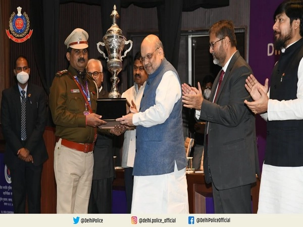 India News | Amit Shah Stresses on Better Coordination Between State Police, Central Agencies, Need to Focus on Left Wing Extremism, Narcotics Trafficking, Cyber Crime