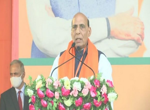 India News | Rajnath Singh Refers to Manish Tewari's Book, Says UPA Government Did Not Take Effective Action After Mumbai Terror Attack