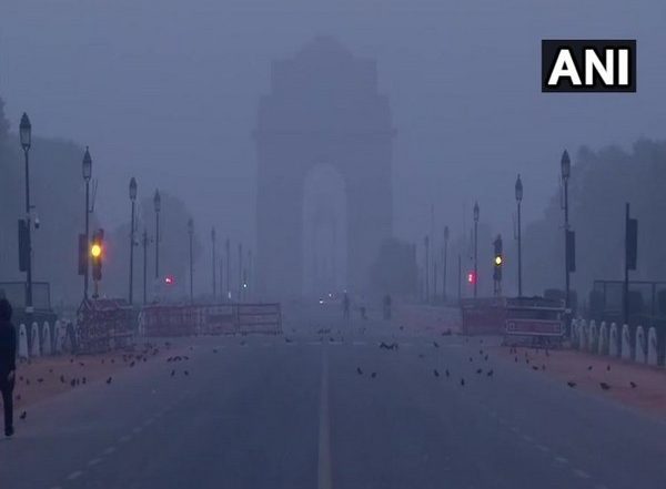 Delhi's Air Quality Remains in 'Very Poor' Category, AQI Increases to 355