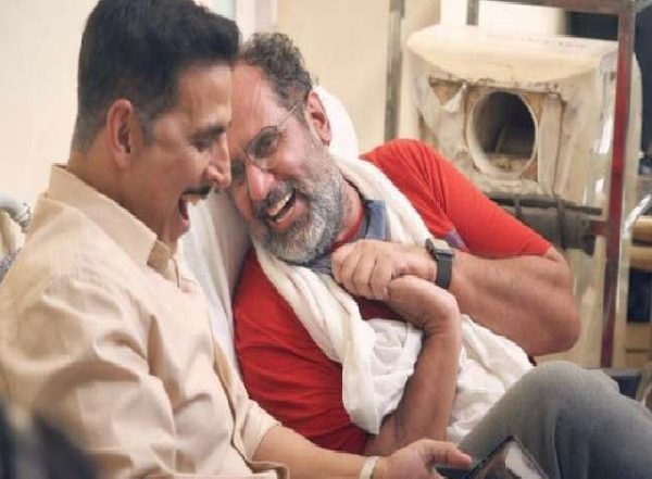 Entertainment News | Aanand L Rai Shares Unseen Childhood Picture of Akshay Kumar, Congratulates Him on Success of 'Sooryavanshi'