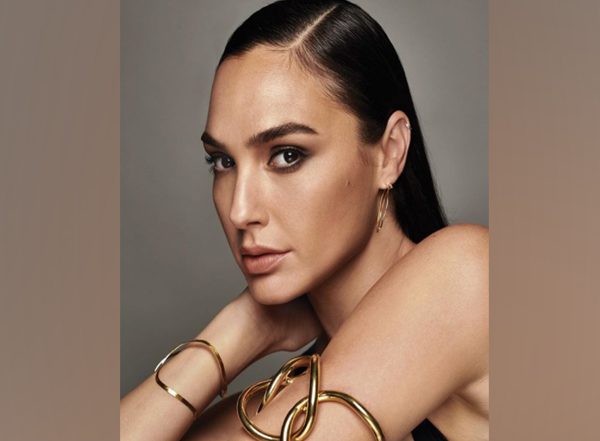 Entertainment News | Gal Gadot to Play Evil Queen in Disney's Live-action 'Snow White'