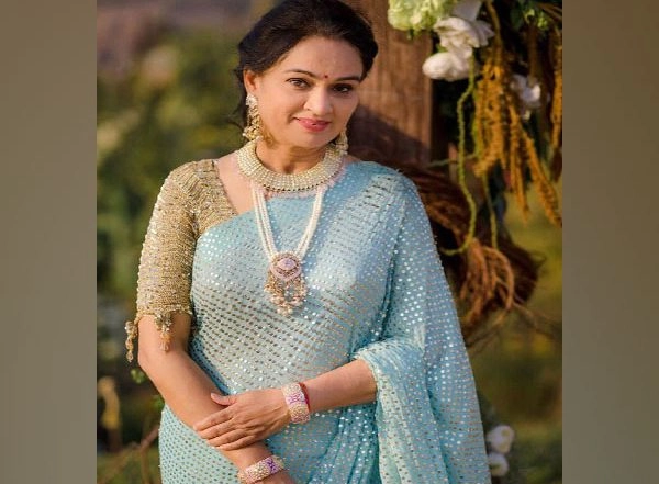Entertainment News | Padmini Kolhapure to Recreate Her Iconic Song 'Ye Galiyan Ye Chaubara'